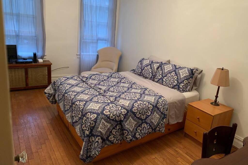 Cozy 2 Bedroom Apartment In Queens New York Bagian luar foto
